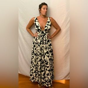 Aakaa medium print maxi dress deep V neck
